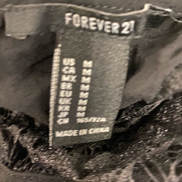 Forever 21 -Women black blouse - Picture 4 of 4